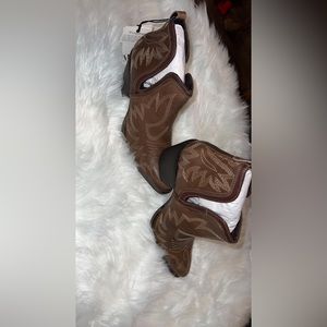 Myra booties size 10. Real leather! NWT